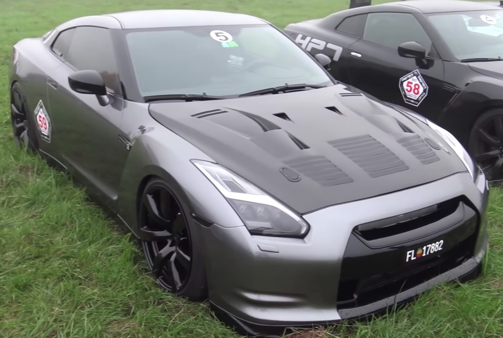 r35hood.jpg